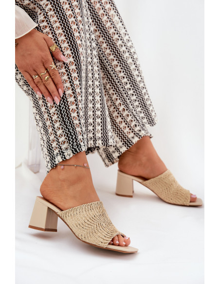 Clacquettes model 210782 Step in style
