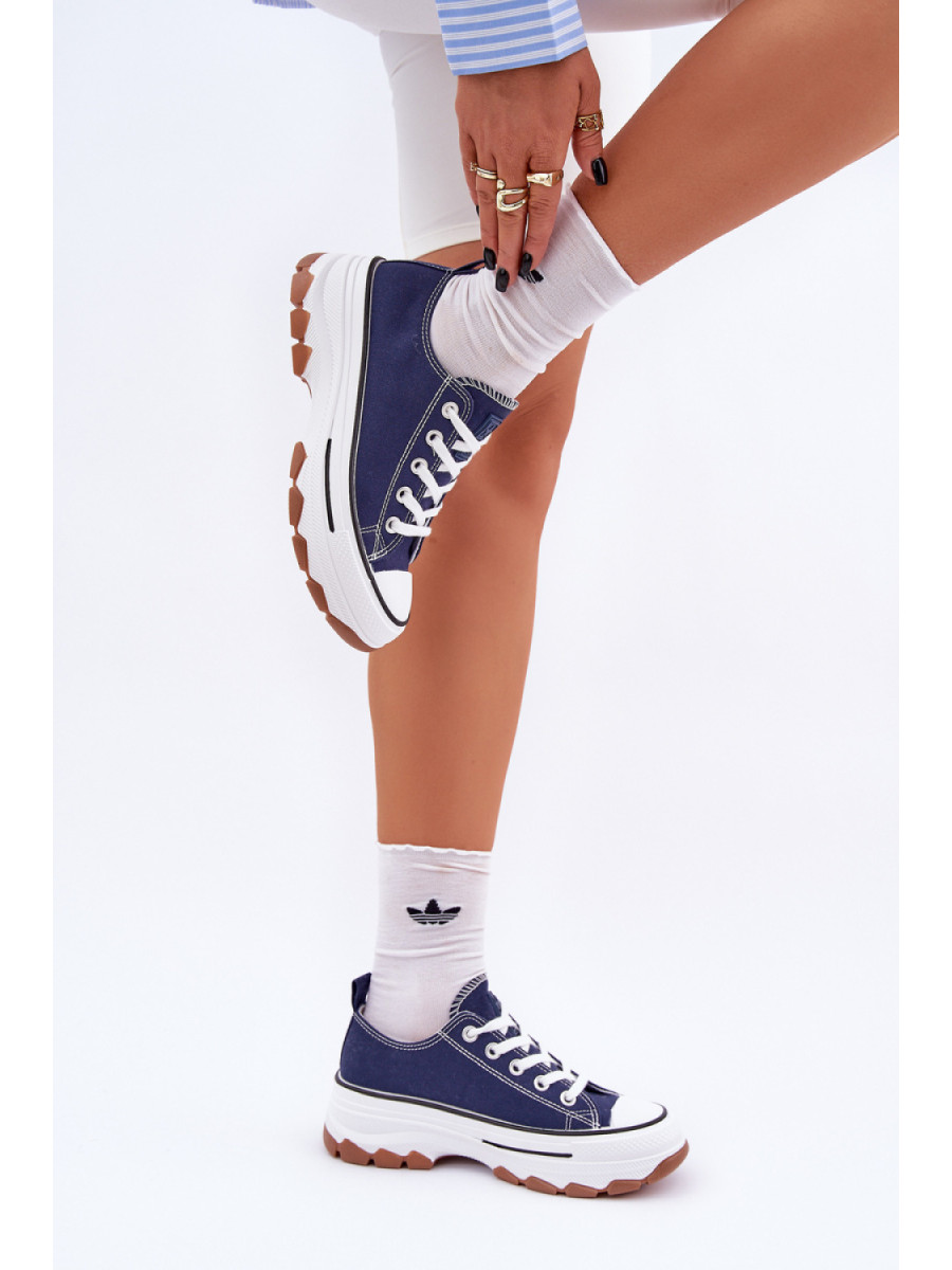 Baskets model 206798 Step in style