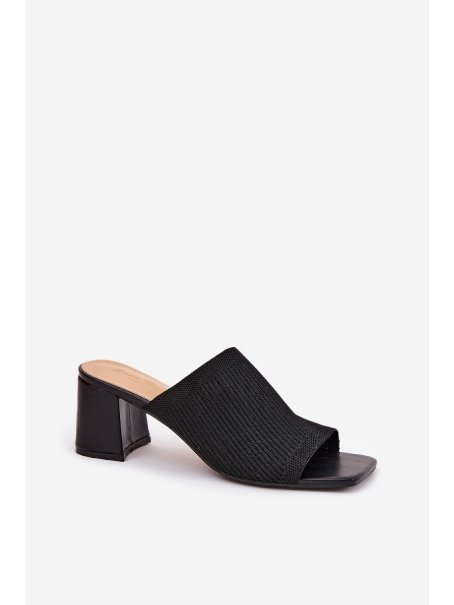 Clacquettes model 211024 Step in style