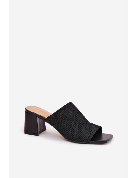 Clacquettes model 211024 Step in style