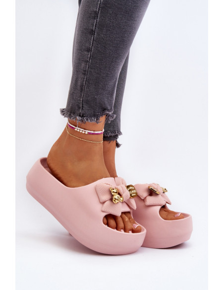 Clacquettes model 194374 Step in style