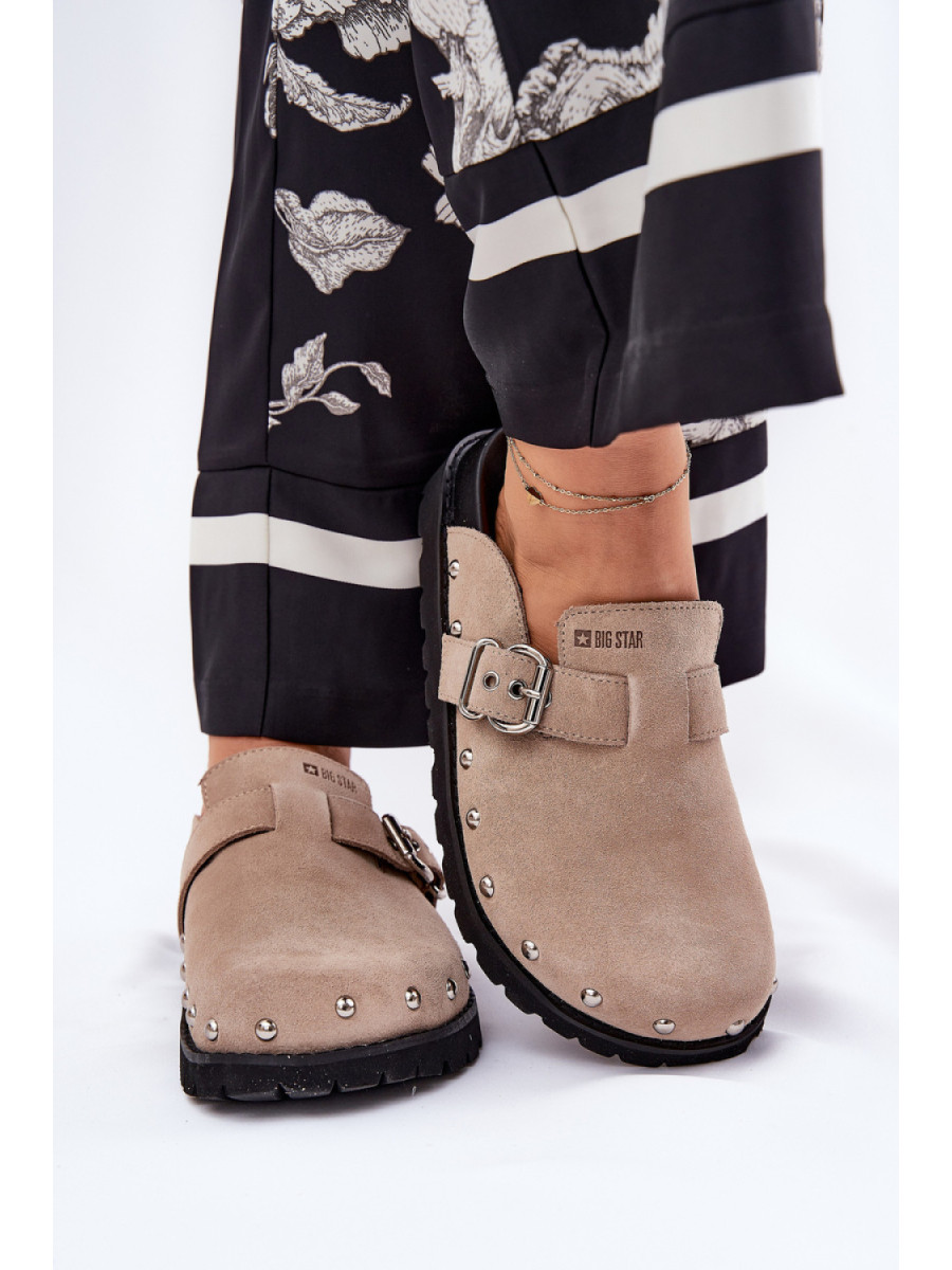 Clacquettes model 211679 Step in style