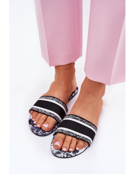 Clacquettes model 211695 Step in style