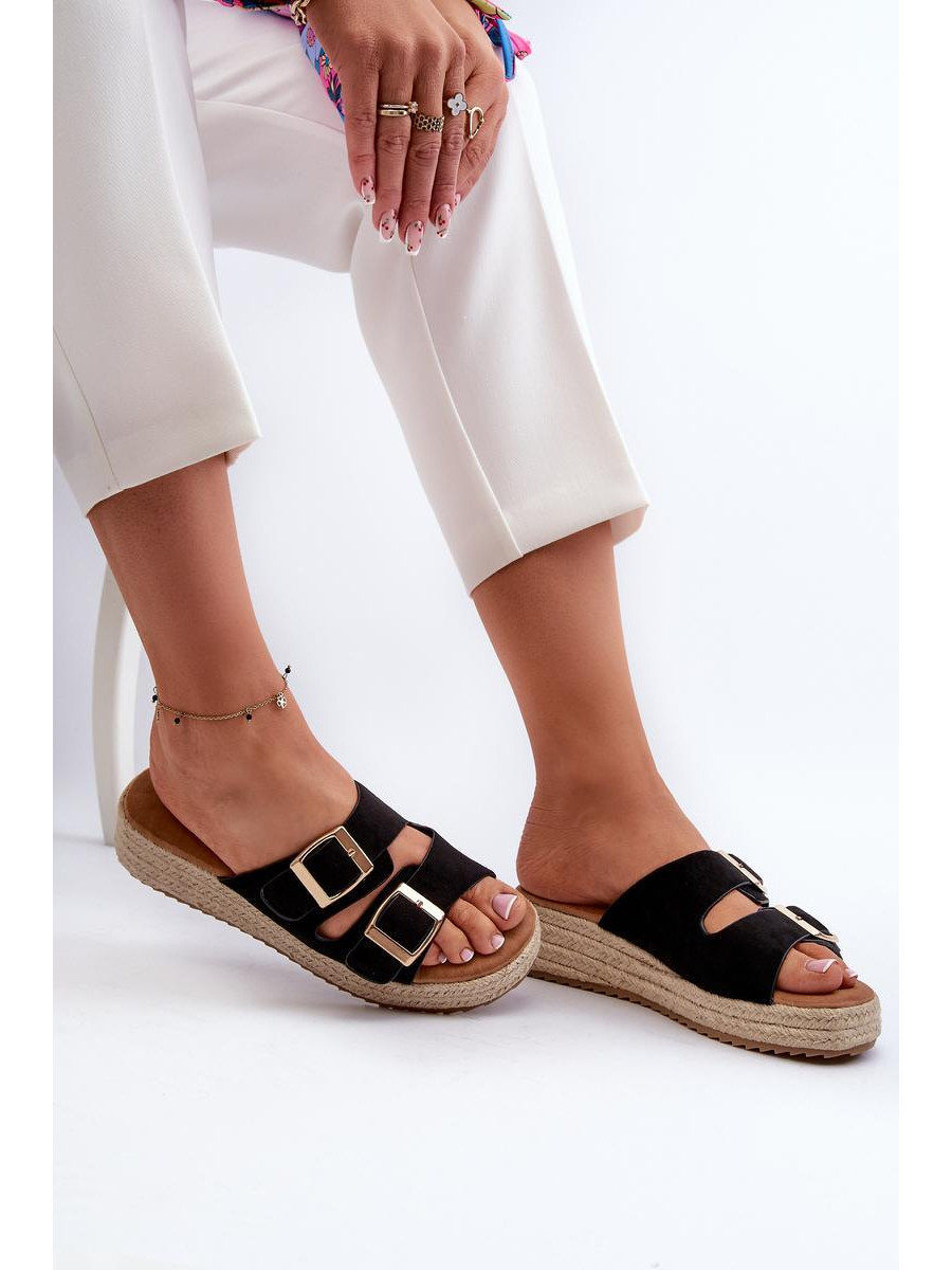 Clacquettes model 197421 Step in style
