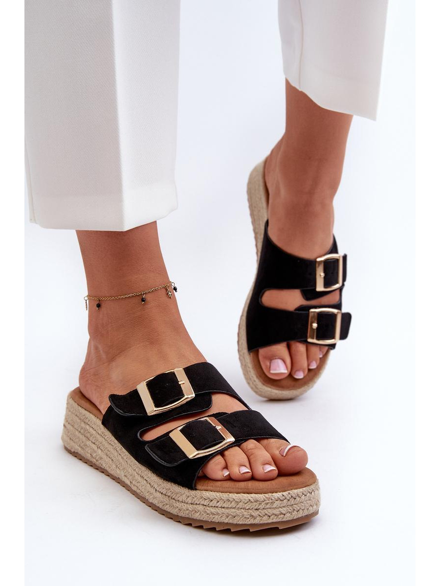 Clacquettes model 197421 Step in style