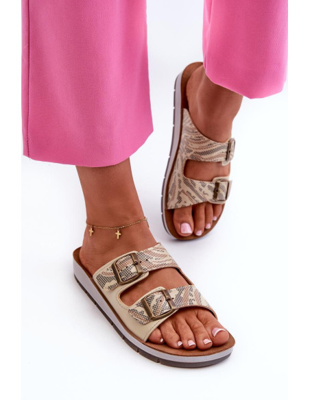 Clacquettes model 198165 Step in style