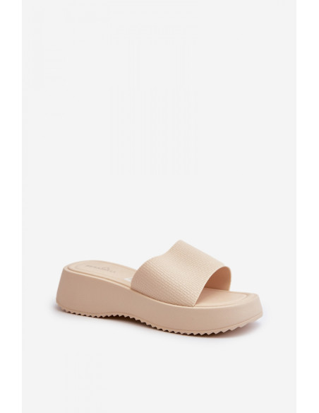 Clacquettes model 198444 Step in style
