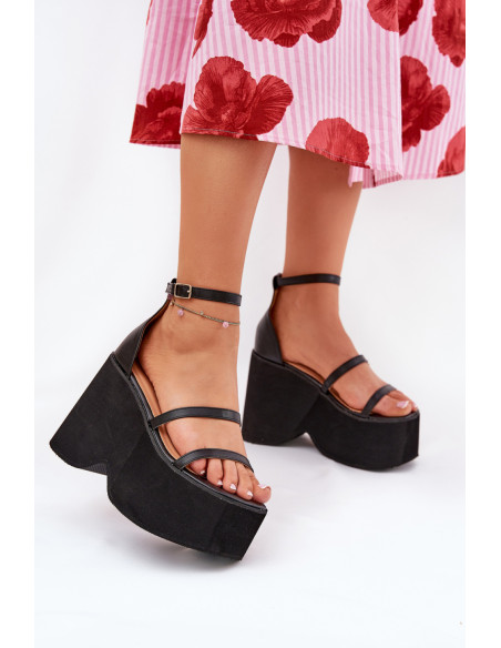 Cothurnes model 209881 Step in style