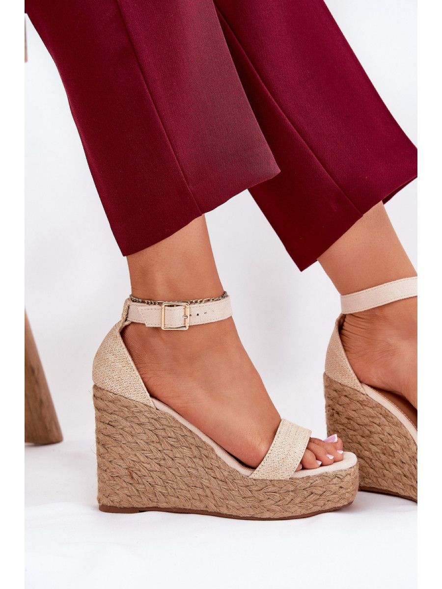 Cothurnes model 209913 Step in style