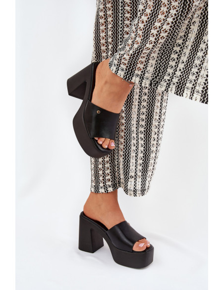 Clacquettes model 209945 Step in style