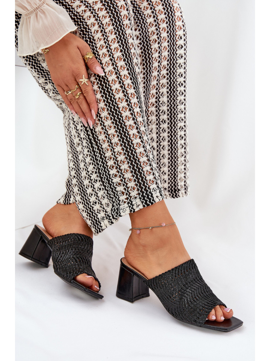 Clacquettes model 210783 Step in style