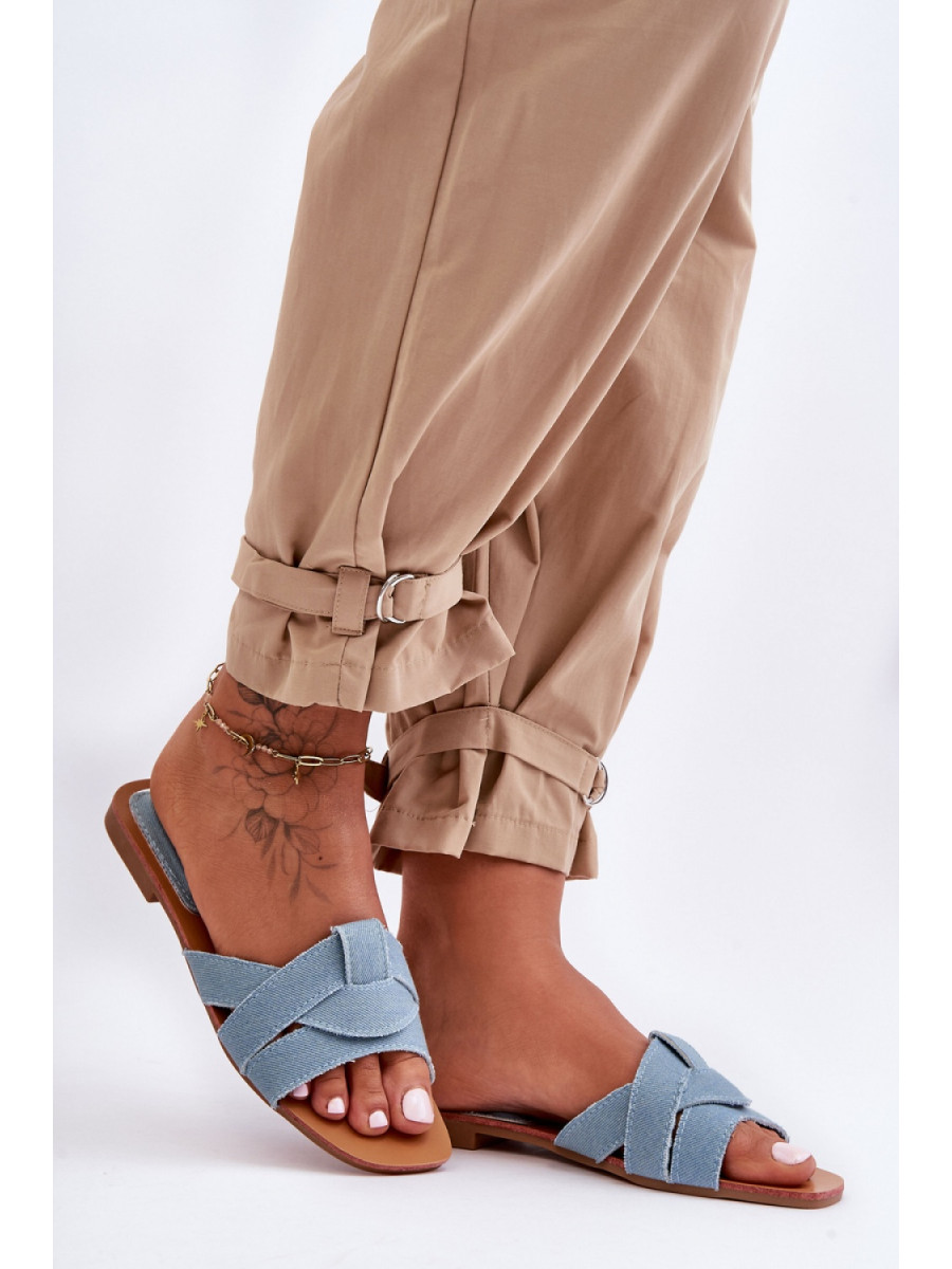 Clacquettes model 183491 Step in style