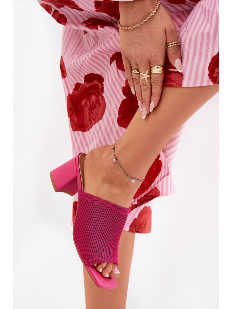 Clacquettes model 211025 Step in style