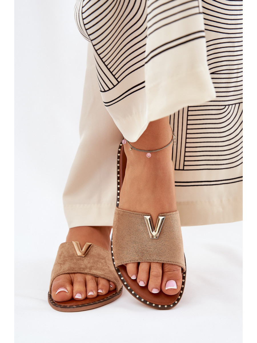 Clacquettes model 211712 Step in style