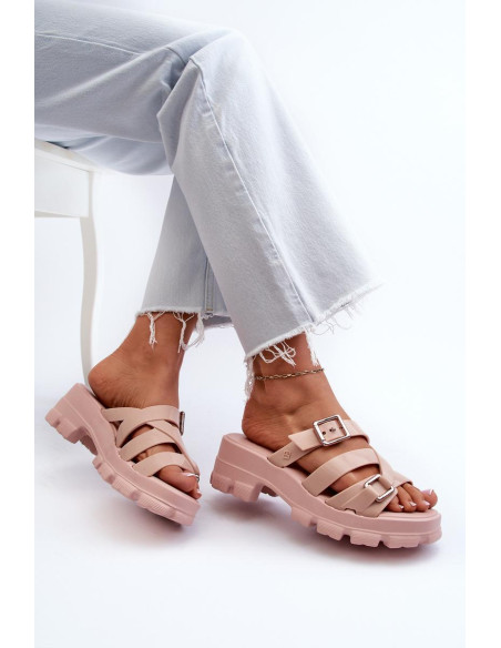 Clacquettes model 197667 Step in style
