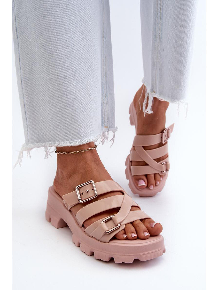 Clacquettes model 197667 Step in style