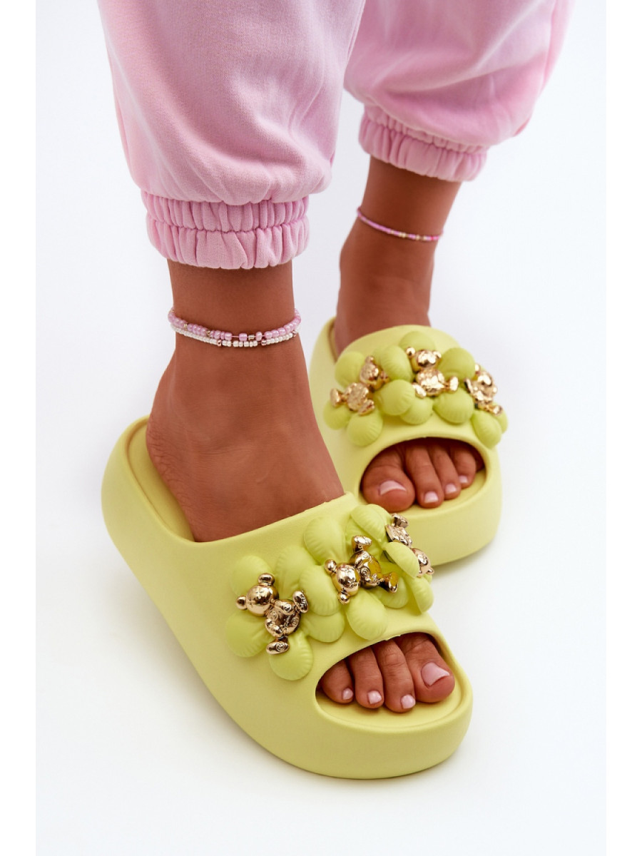 Clacquettes model 198597 Step in style
