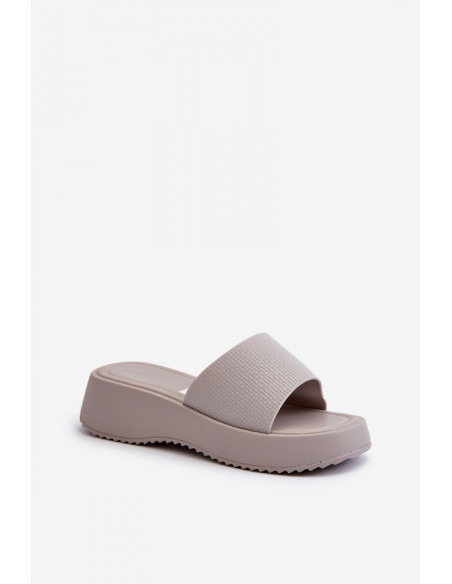 Clacquettes model 198445 Step in style