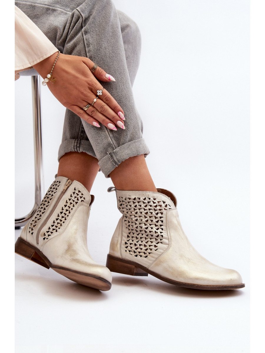 Bottes model 191858 Step in style