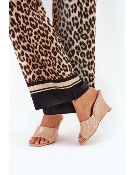 Clacquettes model 210784 Step in style