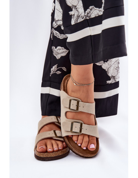 Clacquettes model 211681 Step in style