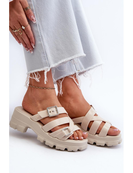 Clacquettes model 197668 Step in style