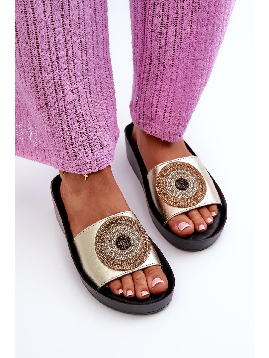 Clacquettes model 198140 Step in style