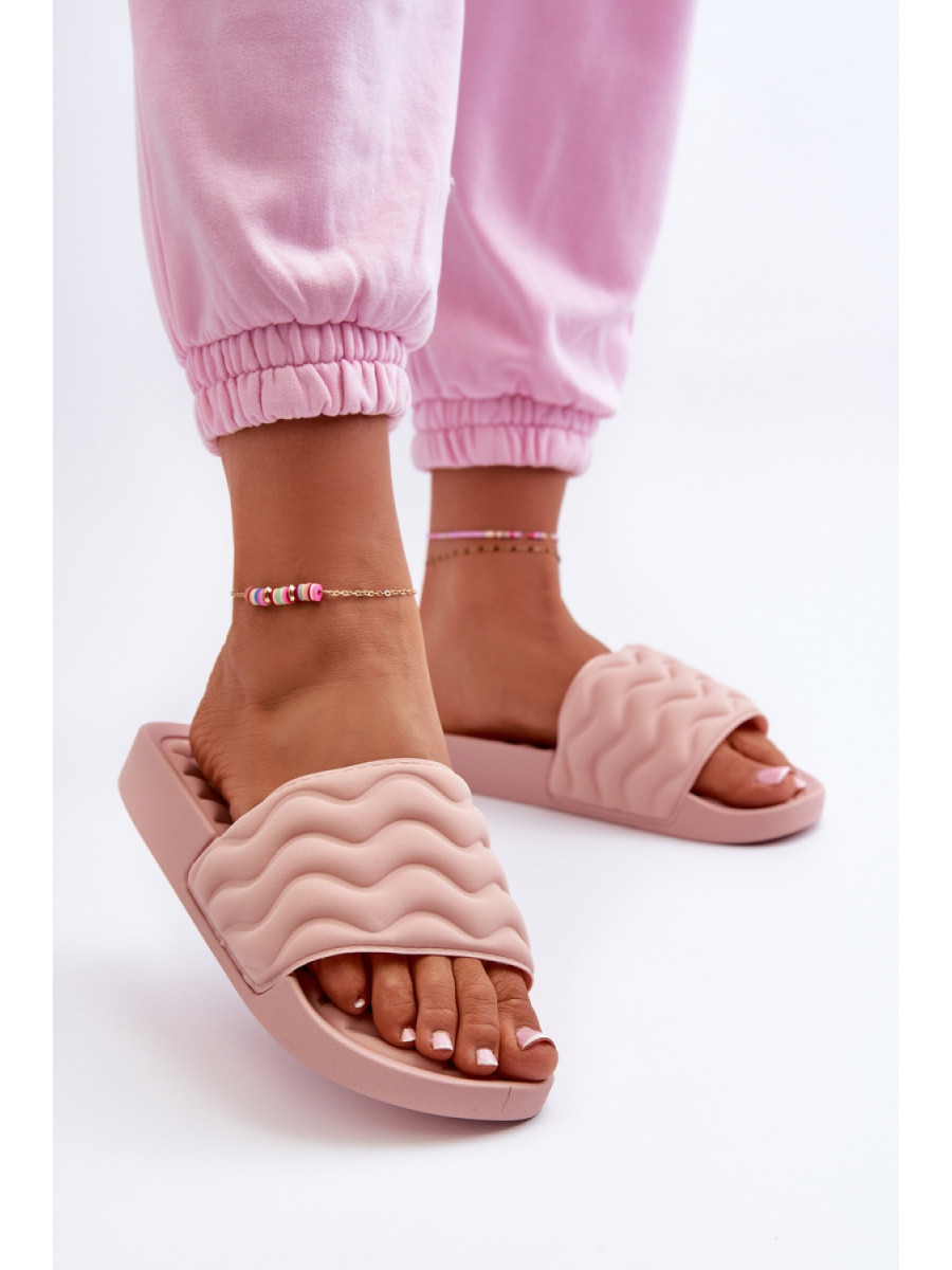 Clacquettes model 198273 Step in style