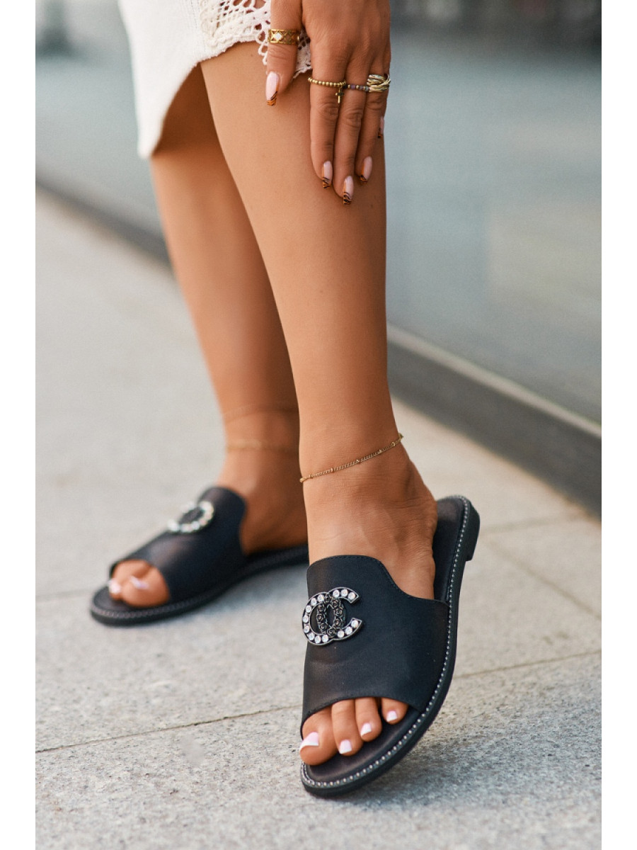 Clacquettes model 198483 Step in style