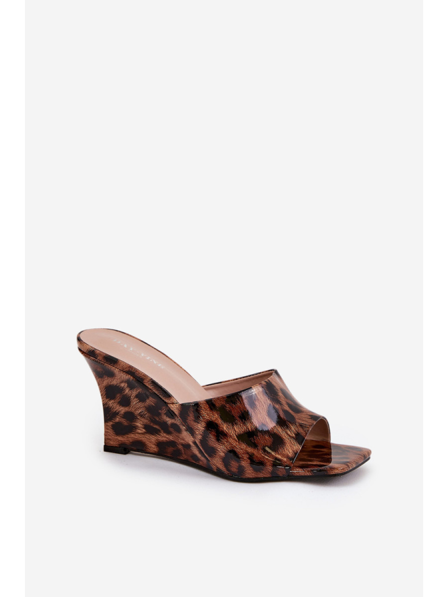 Clacquettes model 210785 Step in style