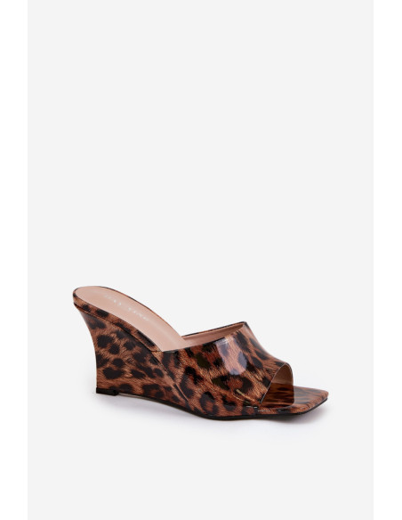 Clacquettes model 210785 Step in style