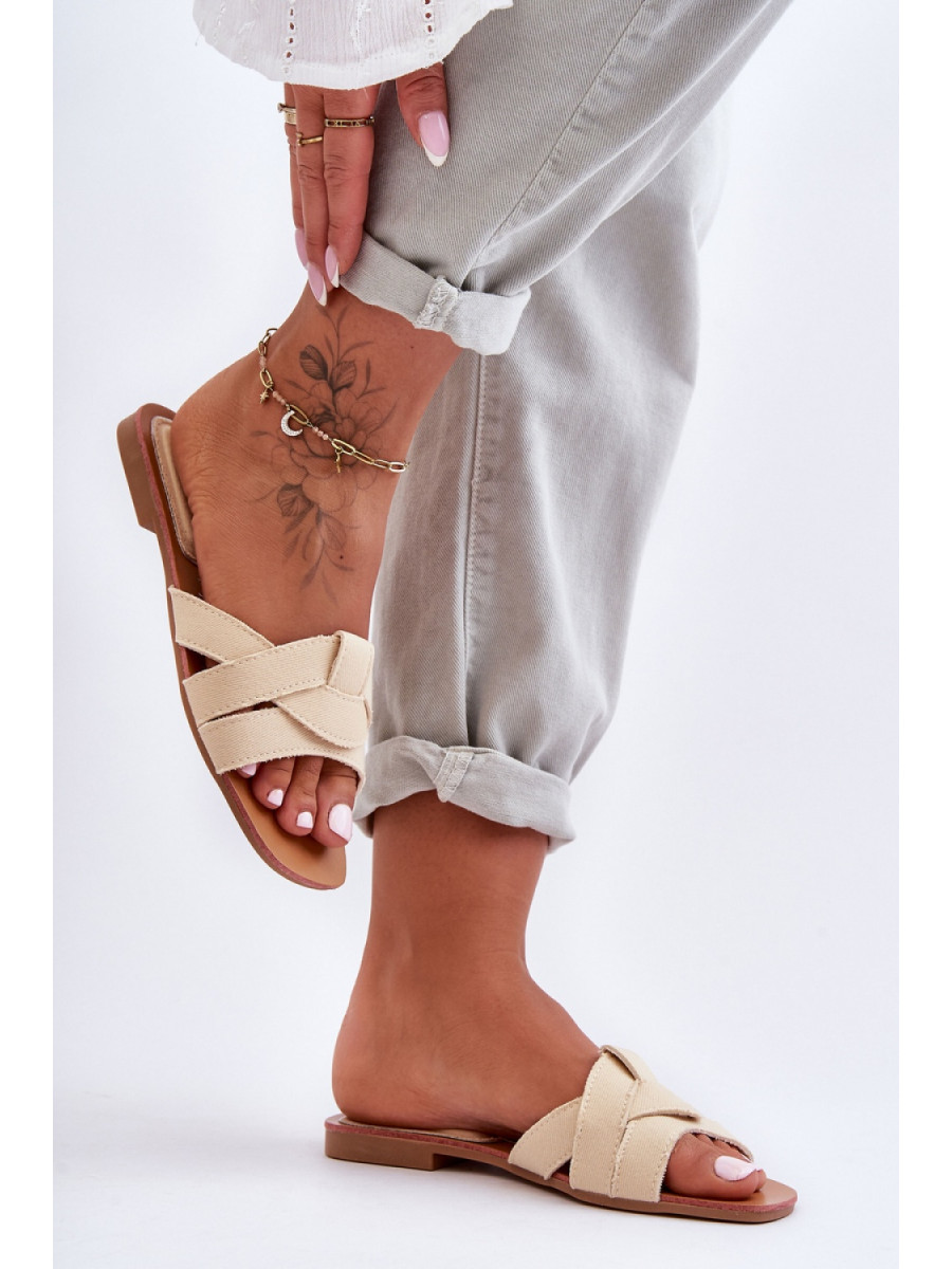Clacquettes model 183493 Step in style