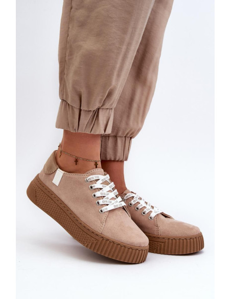 Baskets model 197885 Step in style