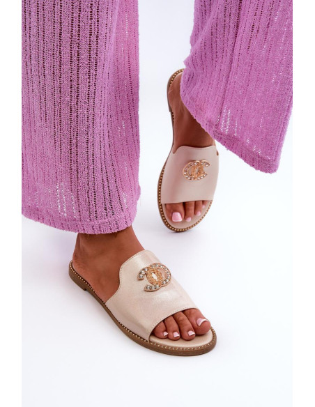 Clacquettes model 198142 Step in style