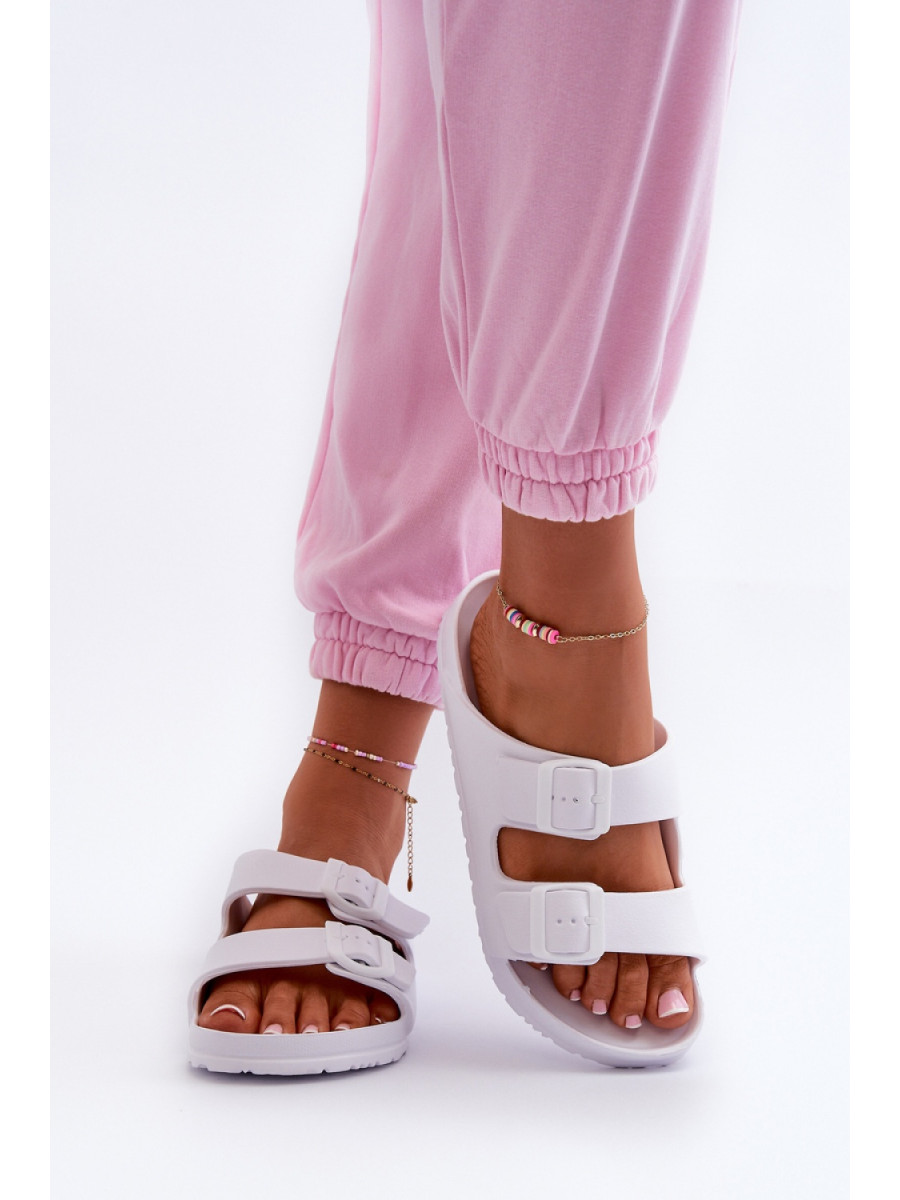 Clacquettes model 198276 Step in style