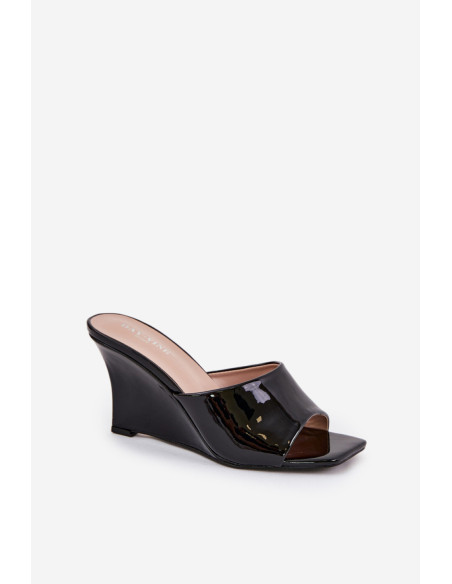Clacquettes model 210786 Step in style