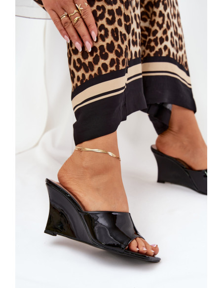 Clacquettes model 210786 Step in style