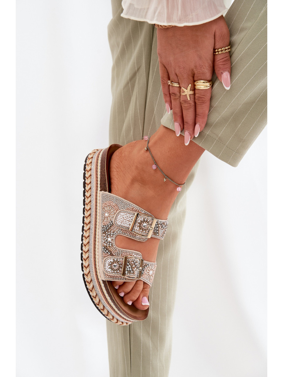 Clacquettes model 211715 Step in style