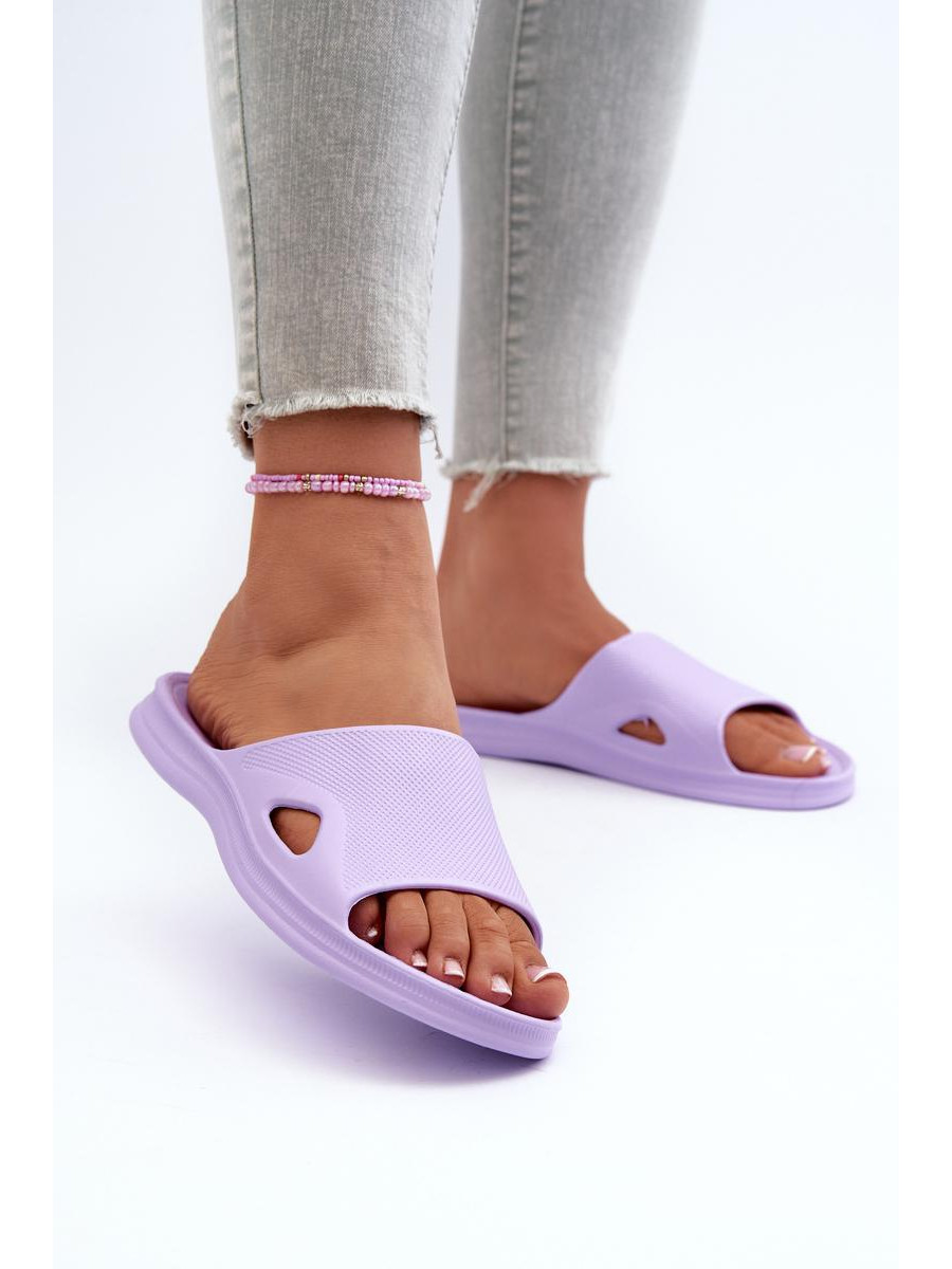 Clacquettes model 198179 Step in style