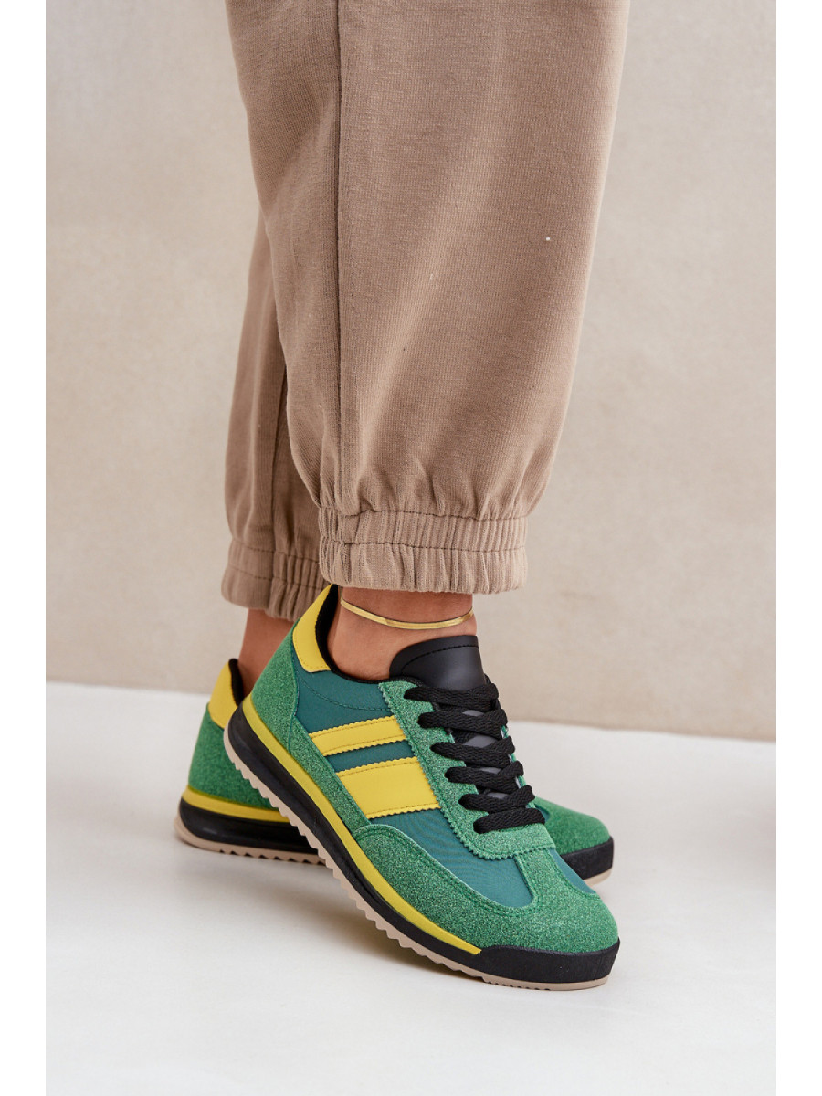 Baskets model 205945 Step in style