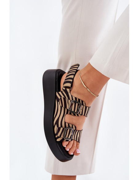 Cothurnes model 209885 Step in style