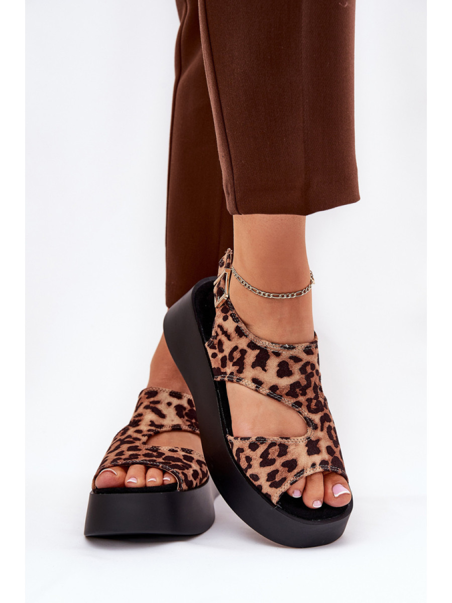 Cothurnes model 209901 Step in style