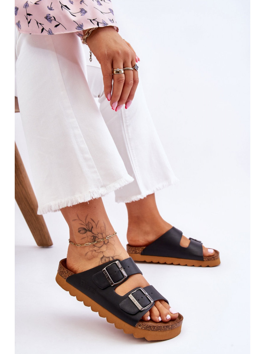 Clacquettes model 182380 Step in style