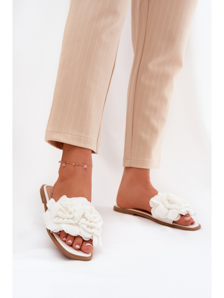 Clacquettes model 210787 Step in style