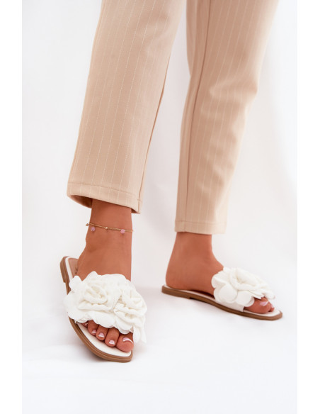 Clacquettes model 210787 Step in style