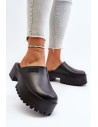 Clacquettes model 194118 Step in style