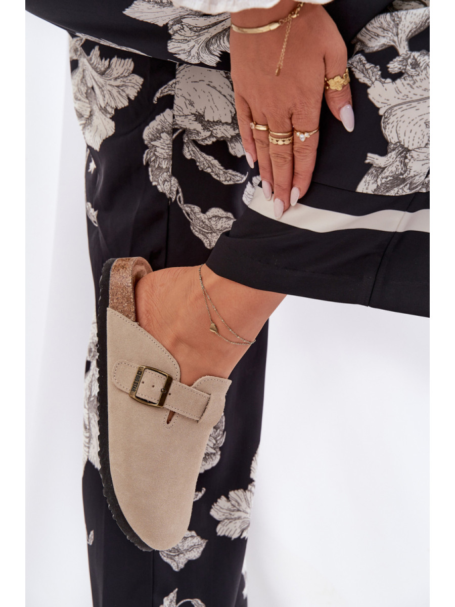 Clacquettes model 211684 Step in style