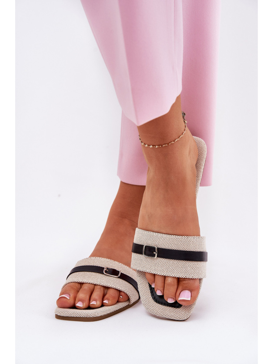 Clacquettes model 211700 Step in style