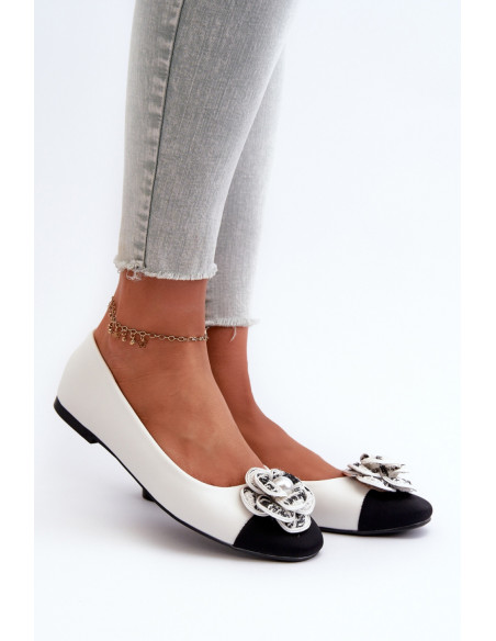 Ballerine model 198575 Step in style