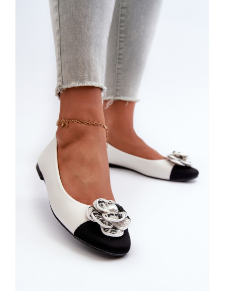 Ballerine model 198575 Step in style